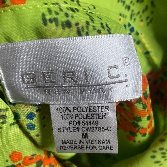 Geric New York Floral Sleeveless Blouse - Picture 7 of 7